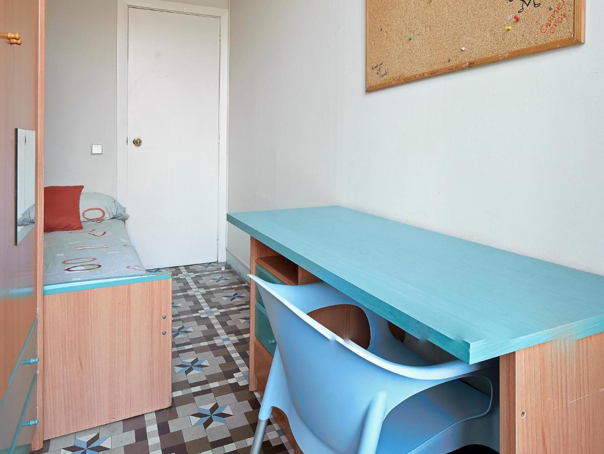 B&B Estudiantes Balmes Barcelona Eksteriør billede